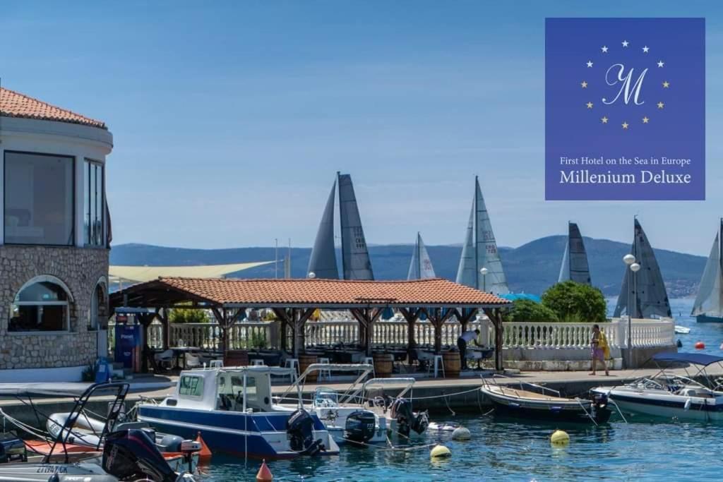 Hotel Millenium Deluxe Selce Exterior photo
